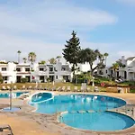 Ema Clube Em * Αλμπουφέιρα