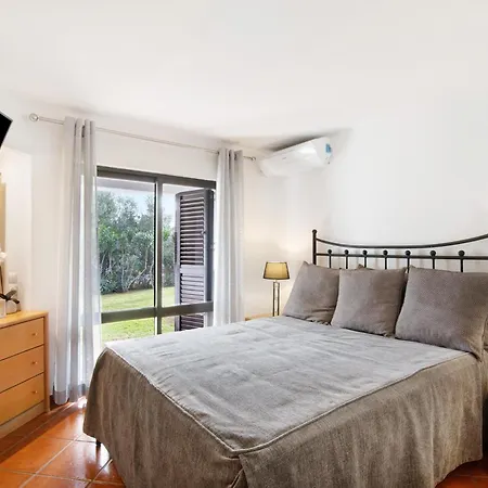 Dom wakacyjny Ema Clube Em *