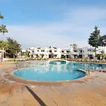 Nyaraló Ema Clube Em