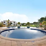 Ema Clube Em Nyaraló